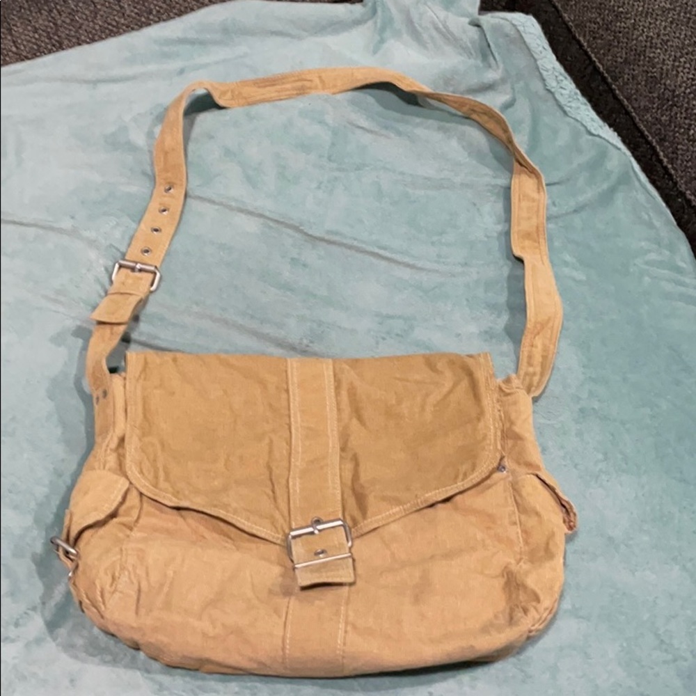 Fossil tan messenger bag.